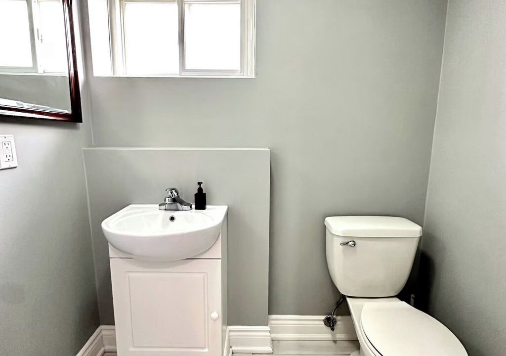 Photo of Bathroom in Lakeview