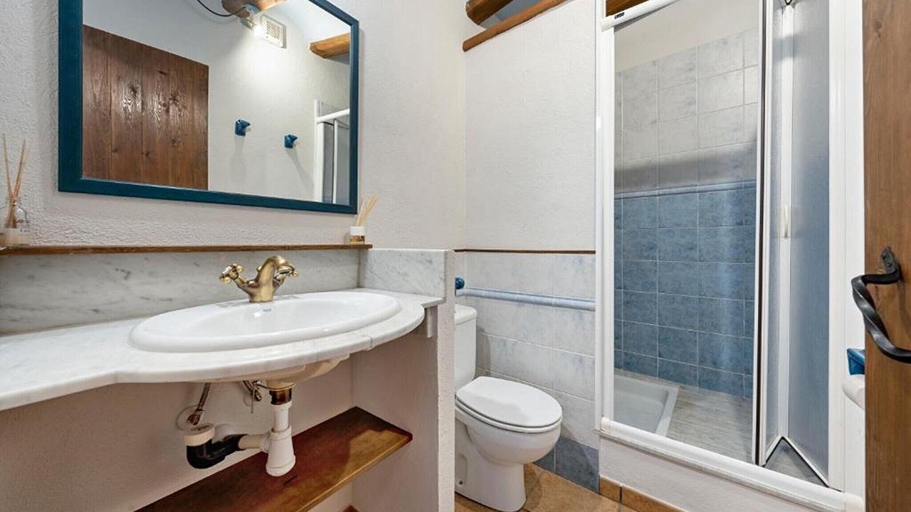 Photo of Bathroom in Rojals