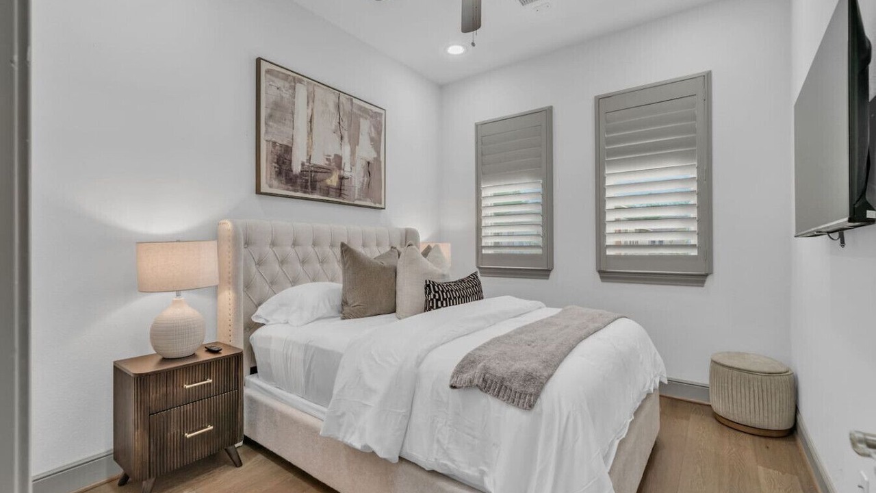 Photo of Bedroom in Grogan's Mill