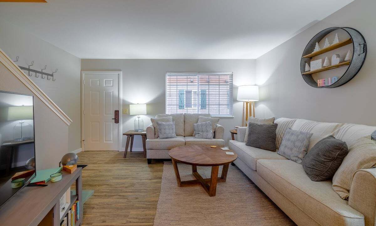 Photo of Livingroom in Downtown Leavenworth
