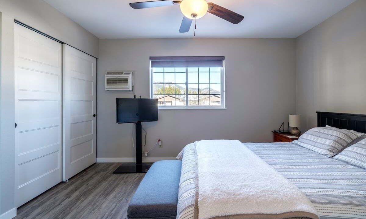 Photo of Bedroom in Downtown Leavenworth