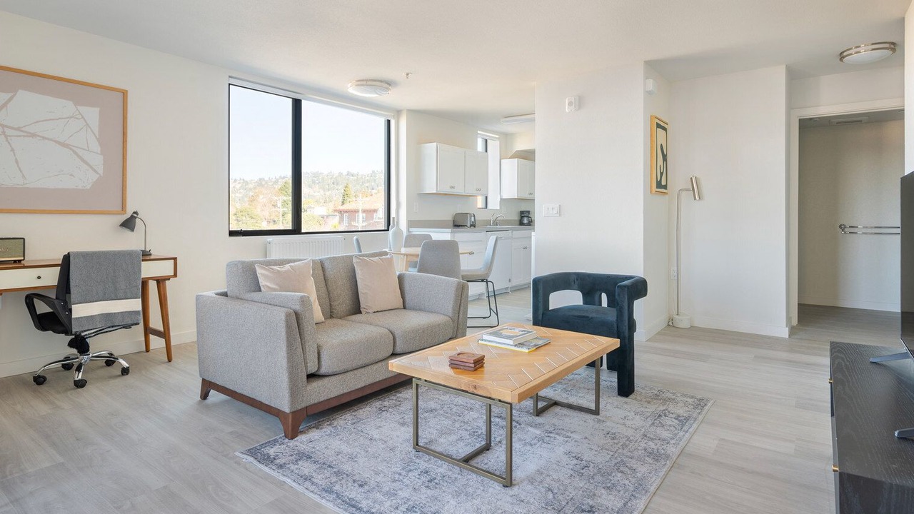 Photo of Livingroom in Central Berkeley