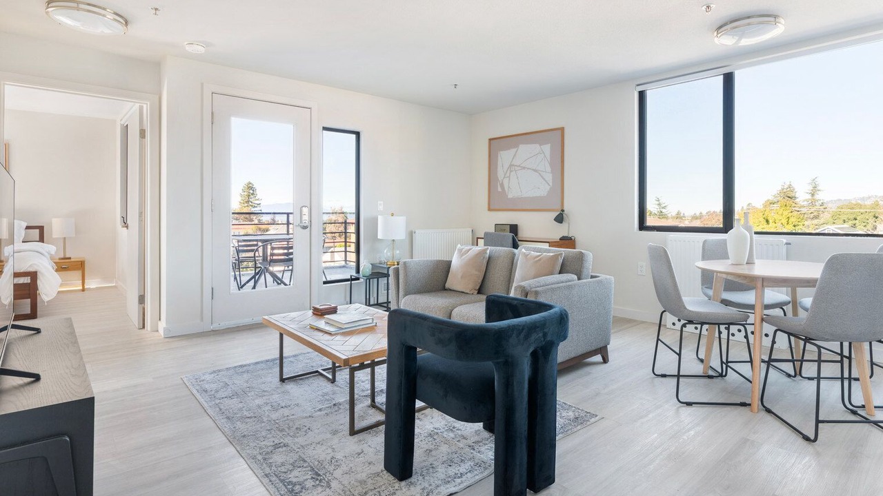 Photo of Livingroom in Central Berkeley
