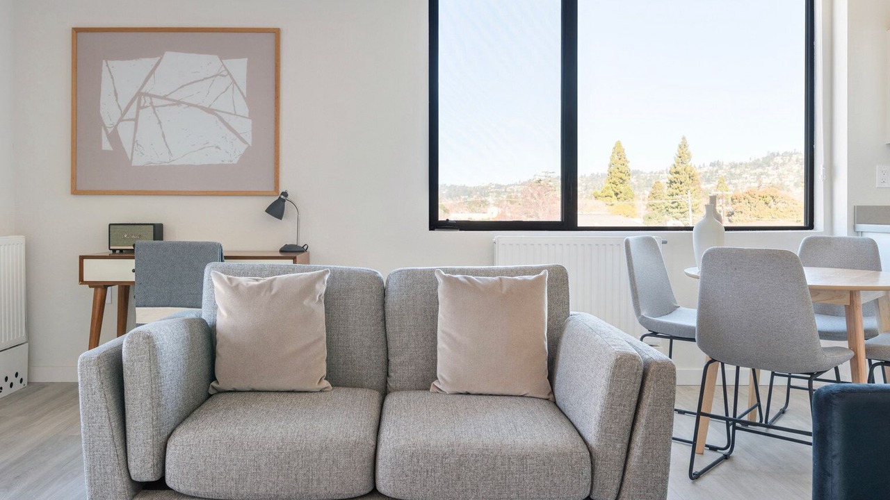 Photo of Livingroom in Central Berkeley