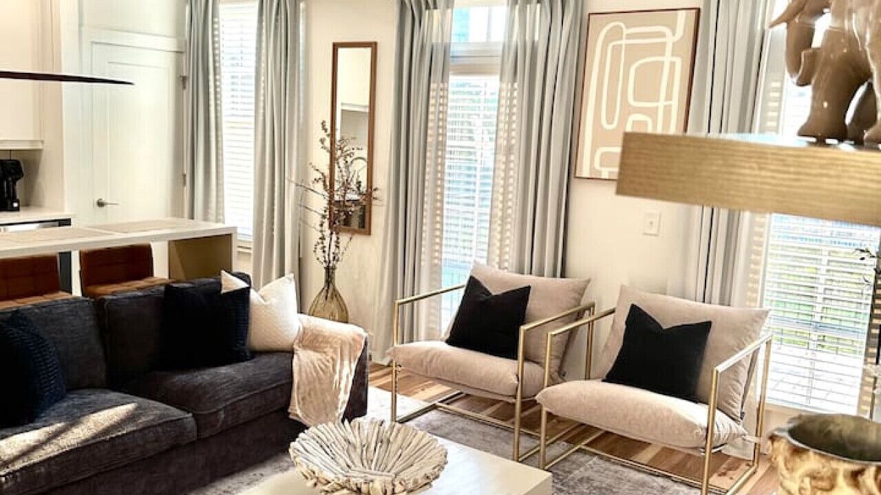 Photo of Livingroom in Garden Hills