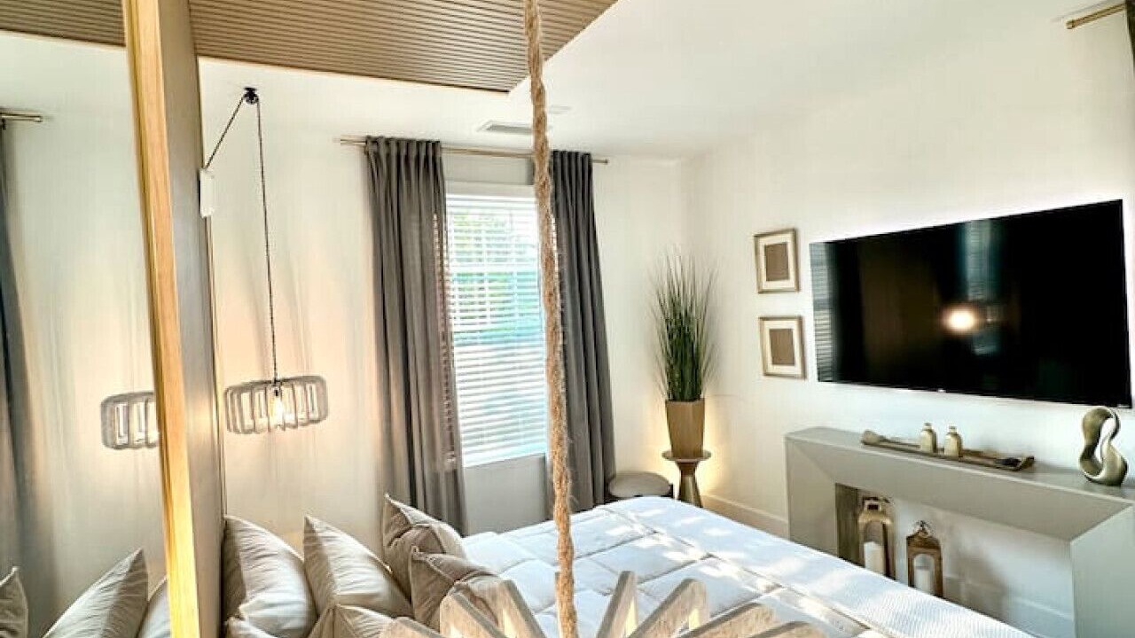 Photo of Bedroom in Garden Hills