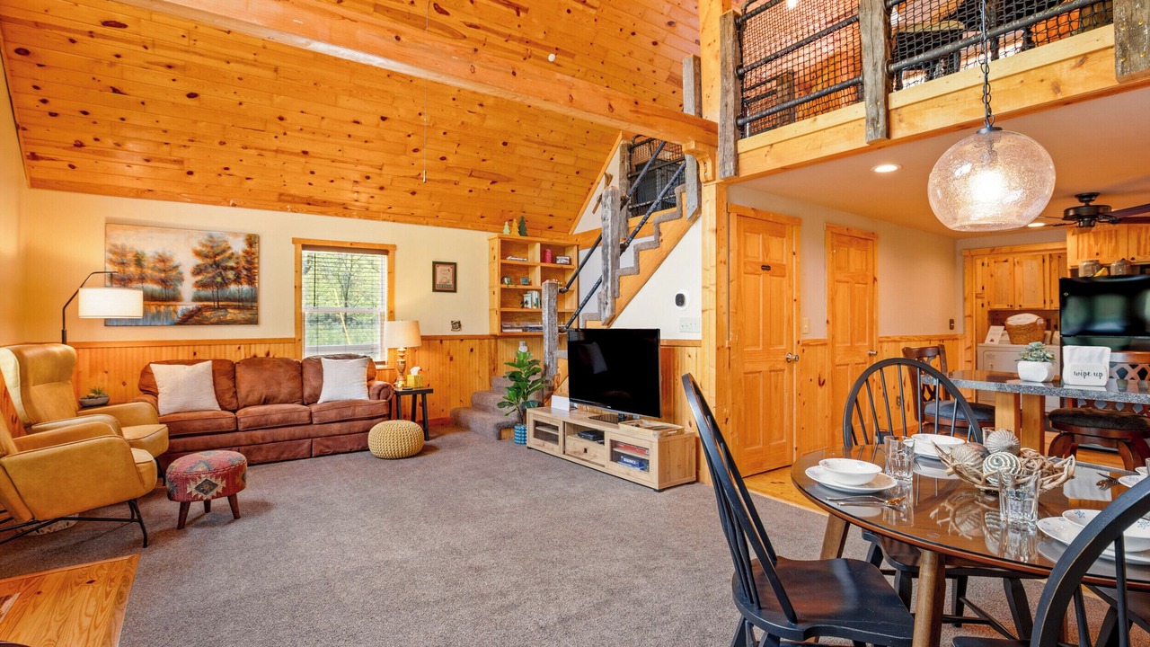 Photo of Livingroom in Schellsburg