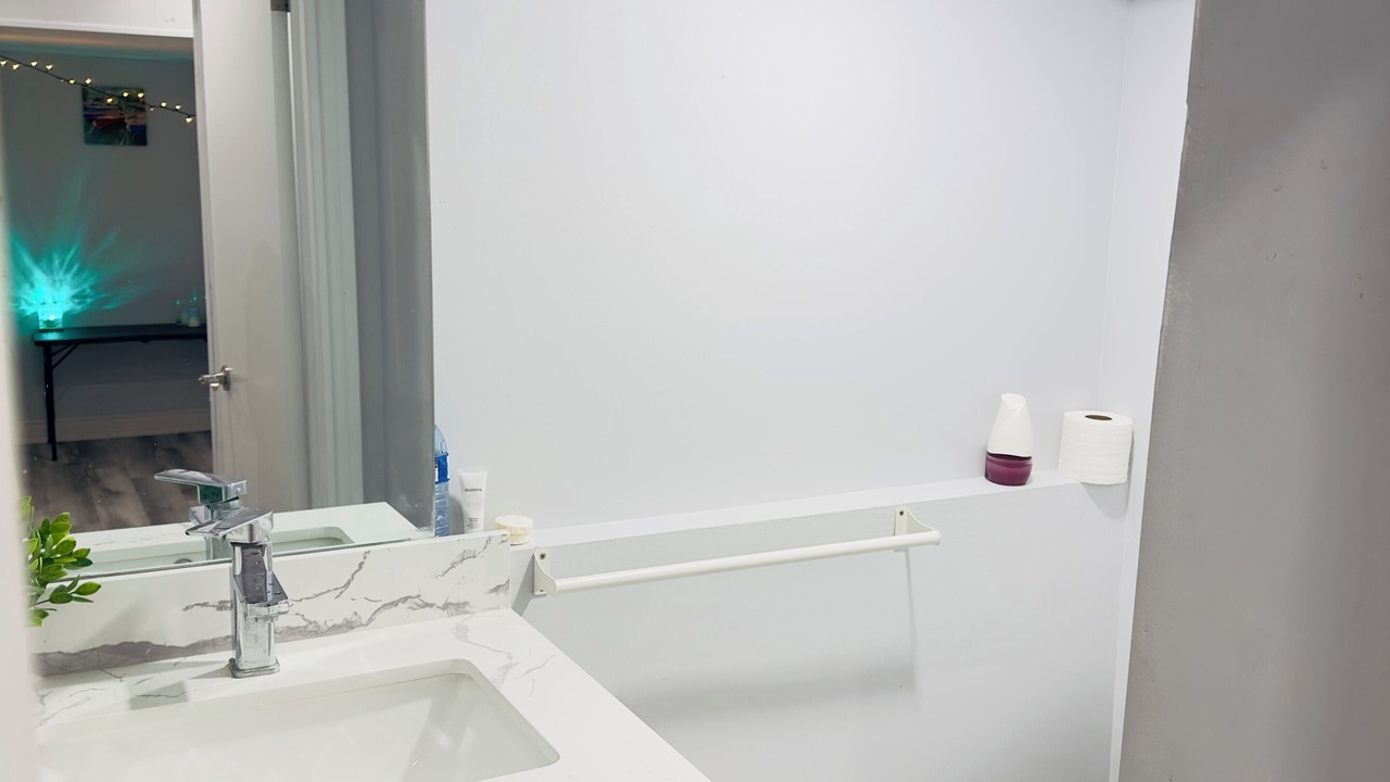 Photo of Bathroom in Curran Hall