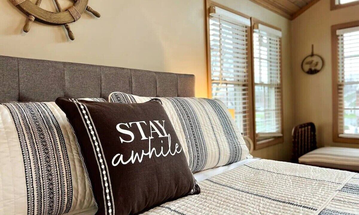 Photo of Bedroom in Russells Point