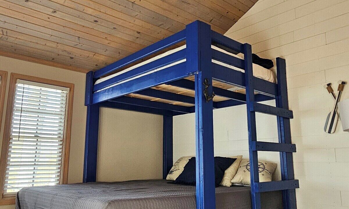 Photo of Bedroom in Russells Point