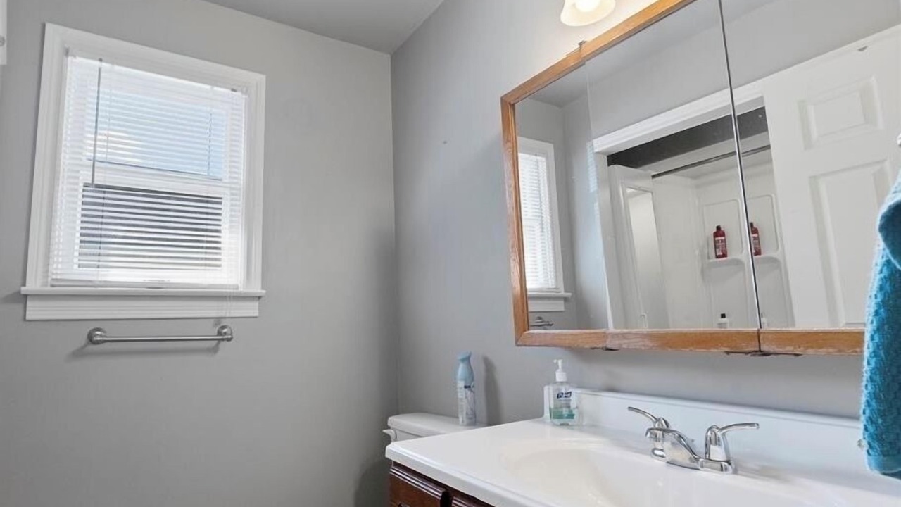 Photo of Bathroom in Chatham-Kent