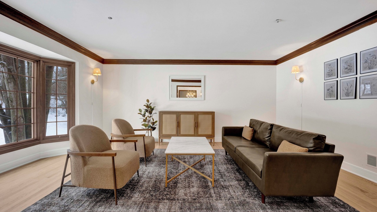 Photo of Livingroom in Village of Long Grove