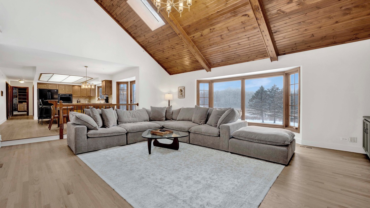 Photo of Livingroom in Village of Long Grove