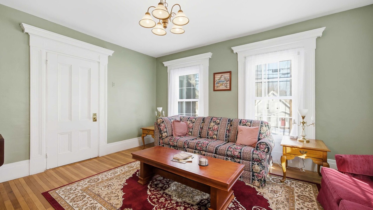 Photo of Livingroom in Wolfeboro