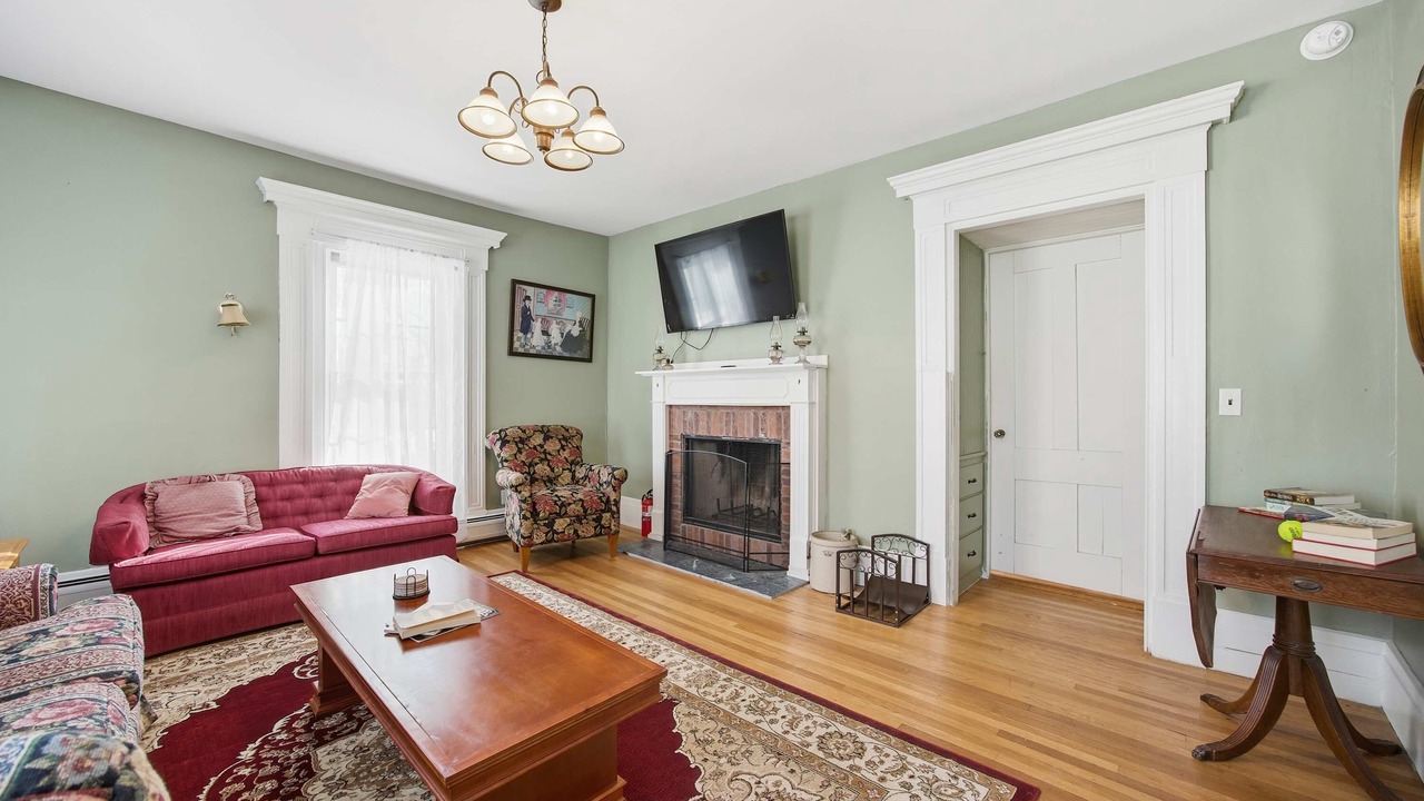 Photo of Livingroom in Wolfeboro