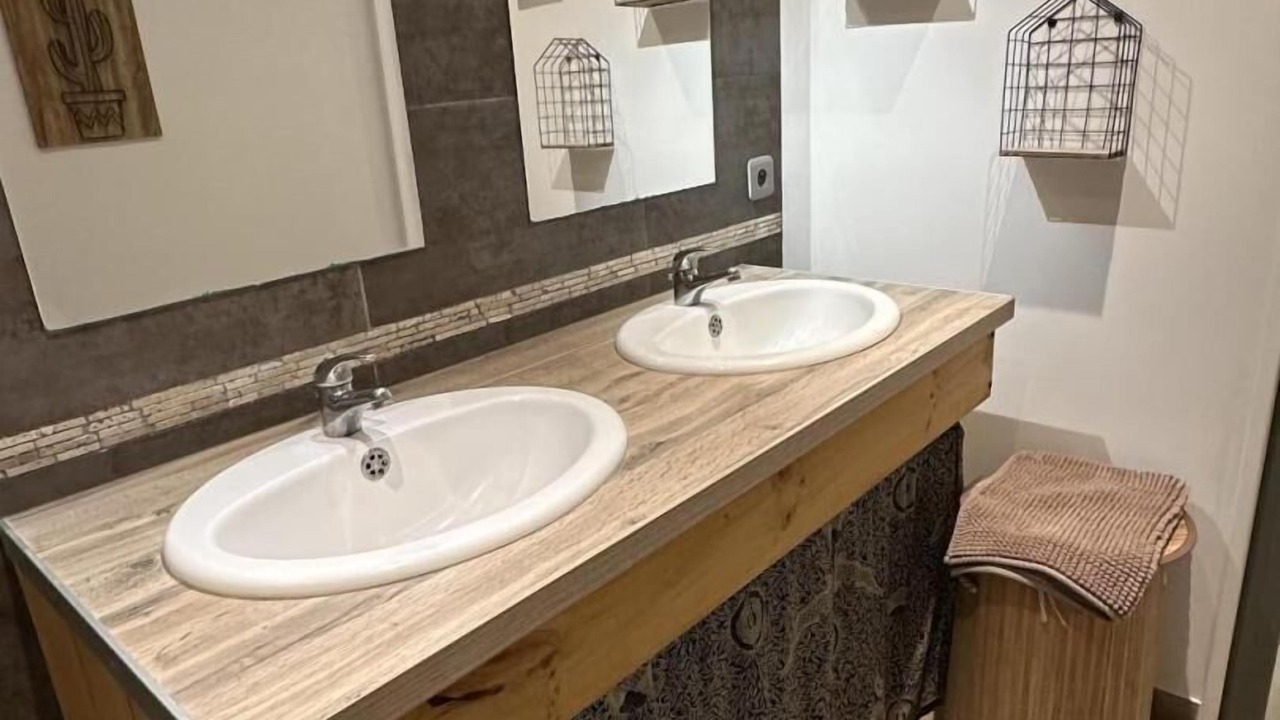 Photo of Bathroom in Saint-Martin-de-Seignanx