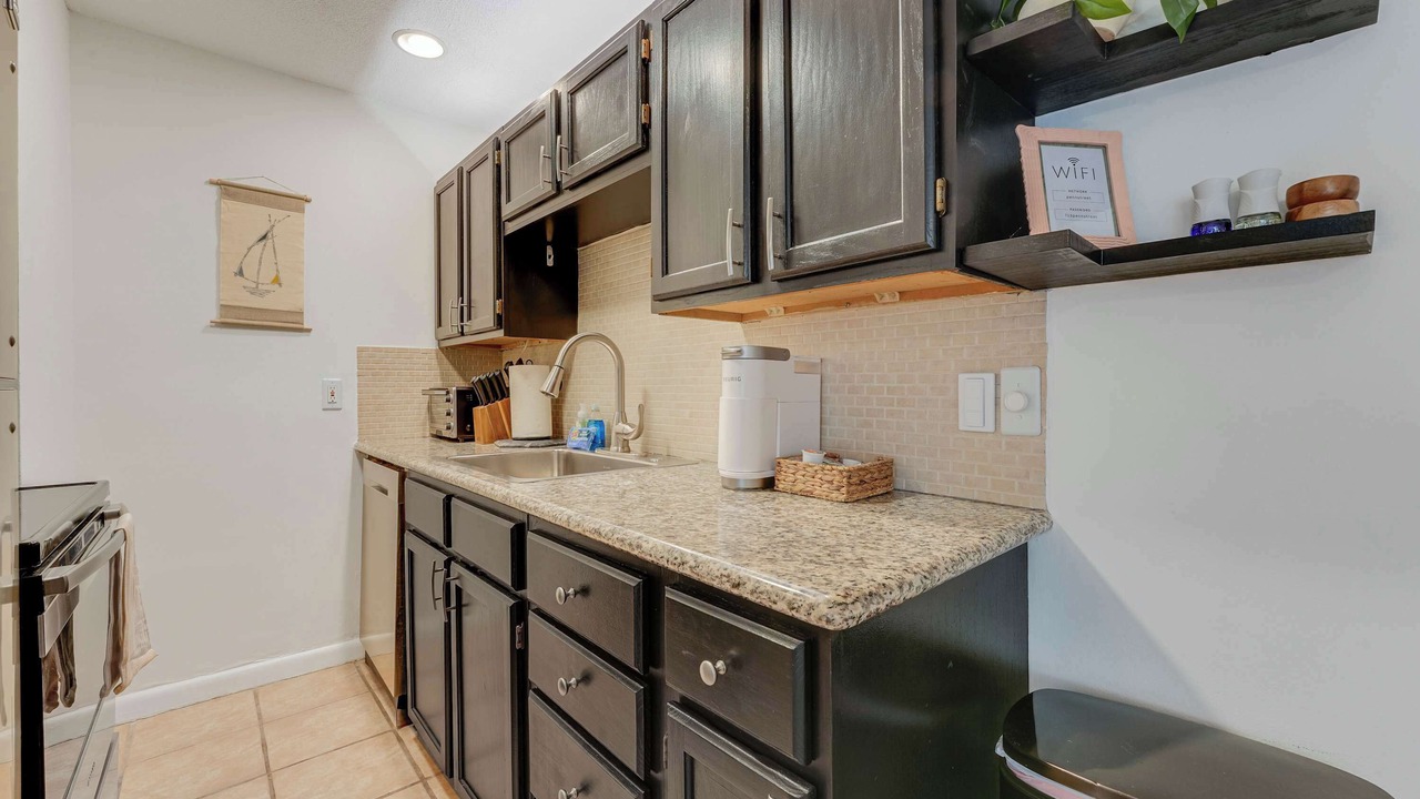 Photo of Kitchen in Flamingo Parks