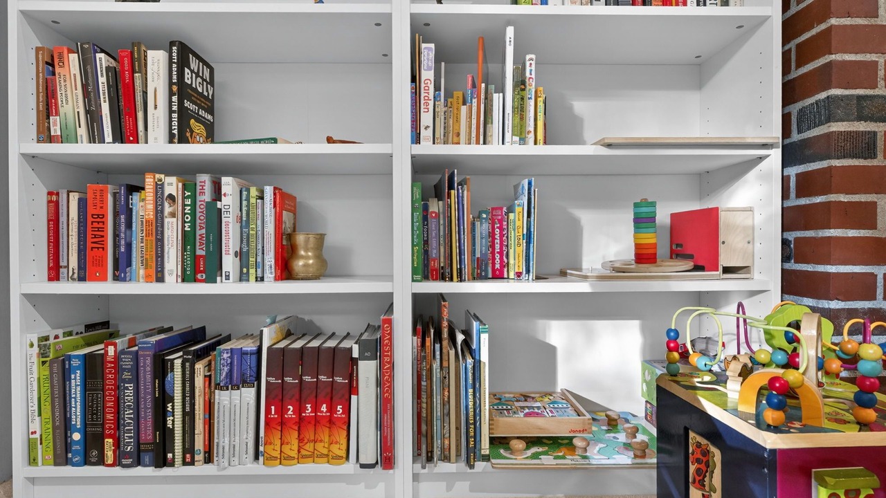 Photo of Bedroom in West Hills