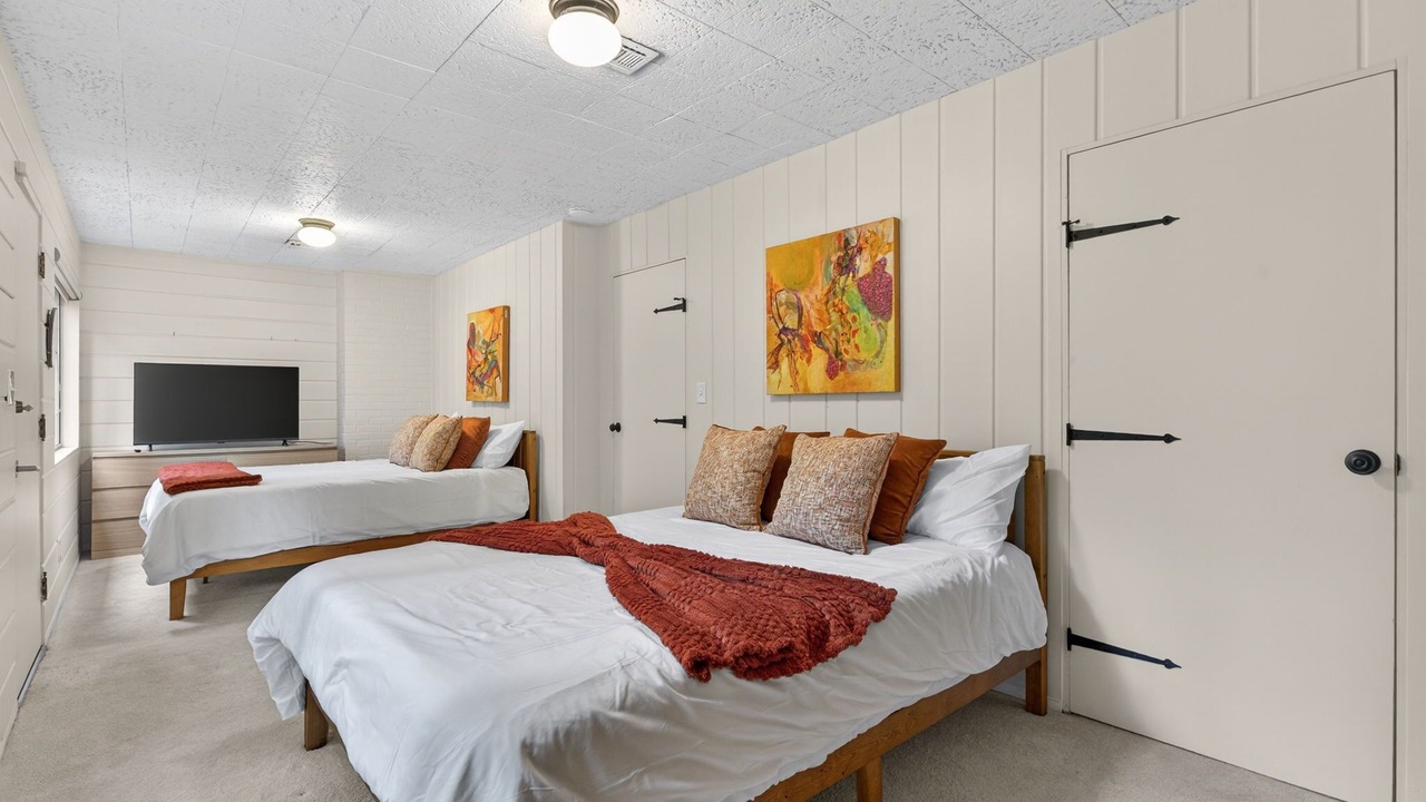 Photo of Bedroom in West Hills