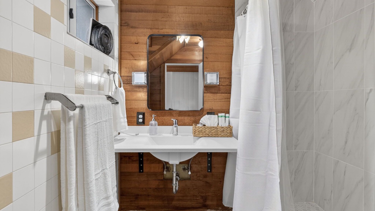 Photo of Bathroom in West Hills