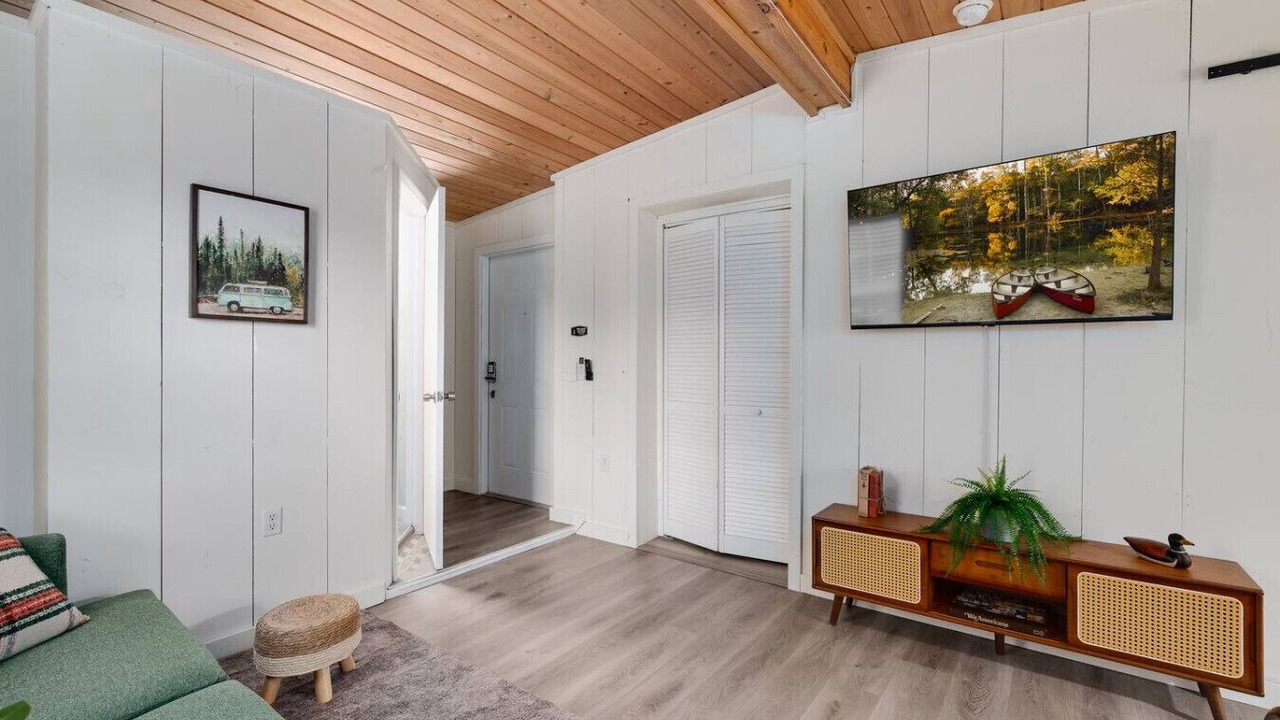 Photo of Livingroom in Englewood Park