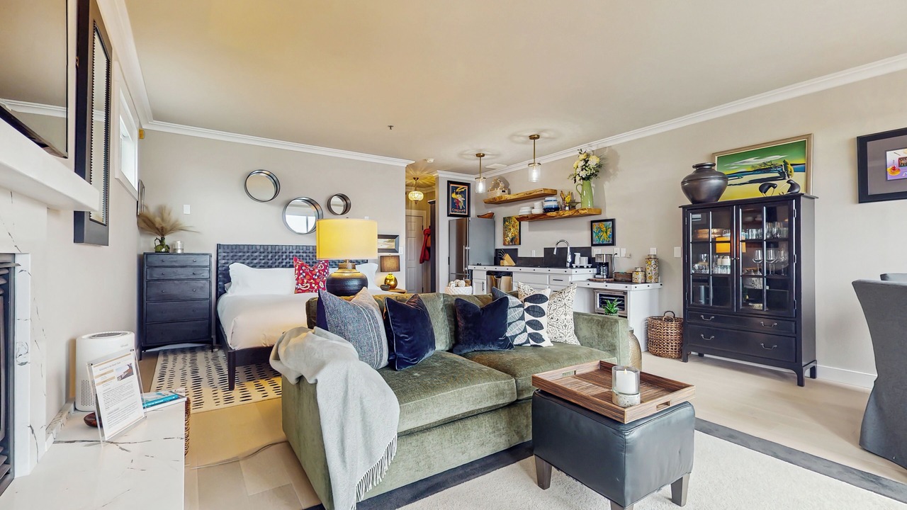 Photo of Livingroom in Langley