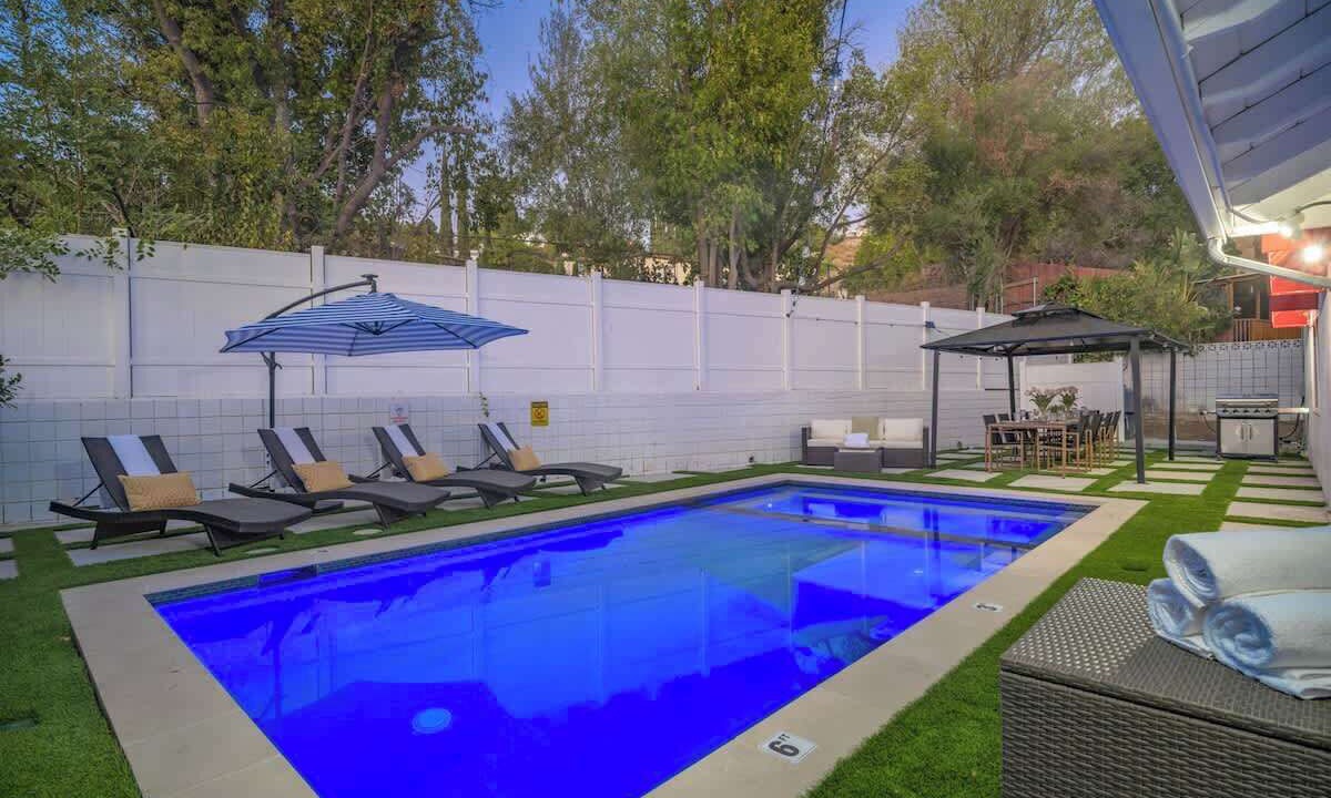 Photo of Outdoor in Woodland Hills
