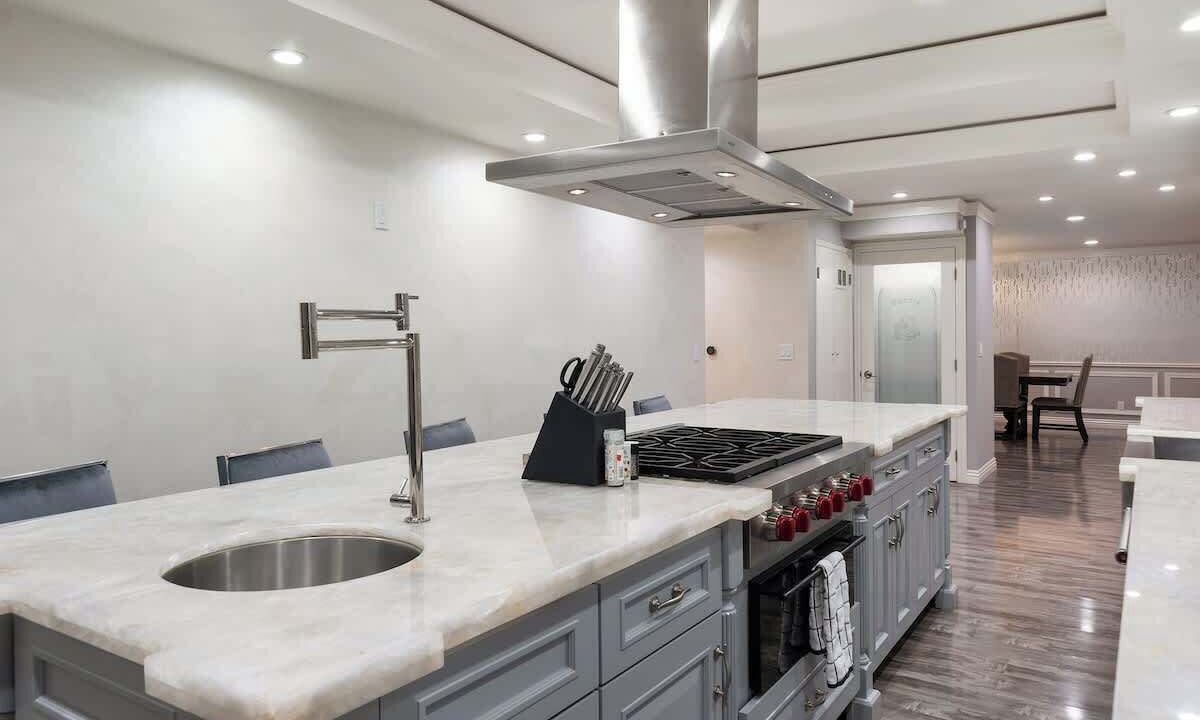 Photo of Kitchen in Woodland Hills