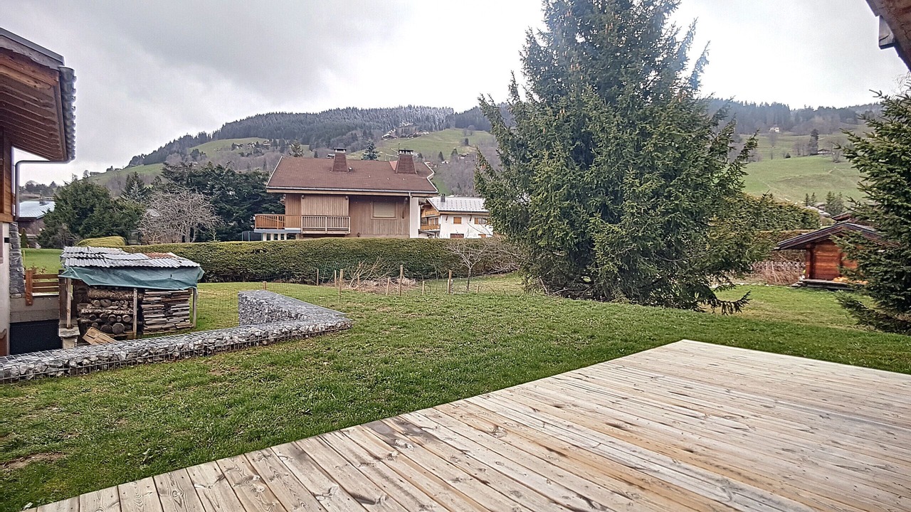 Photo of Outdoor in Demi-Quartier