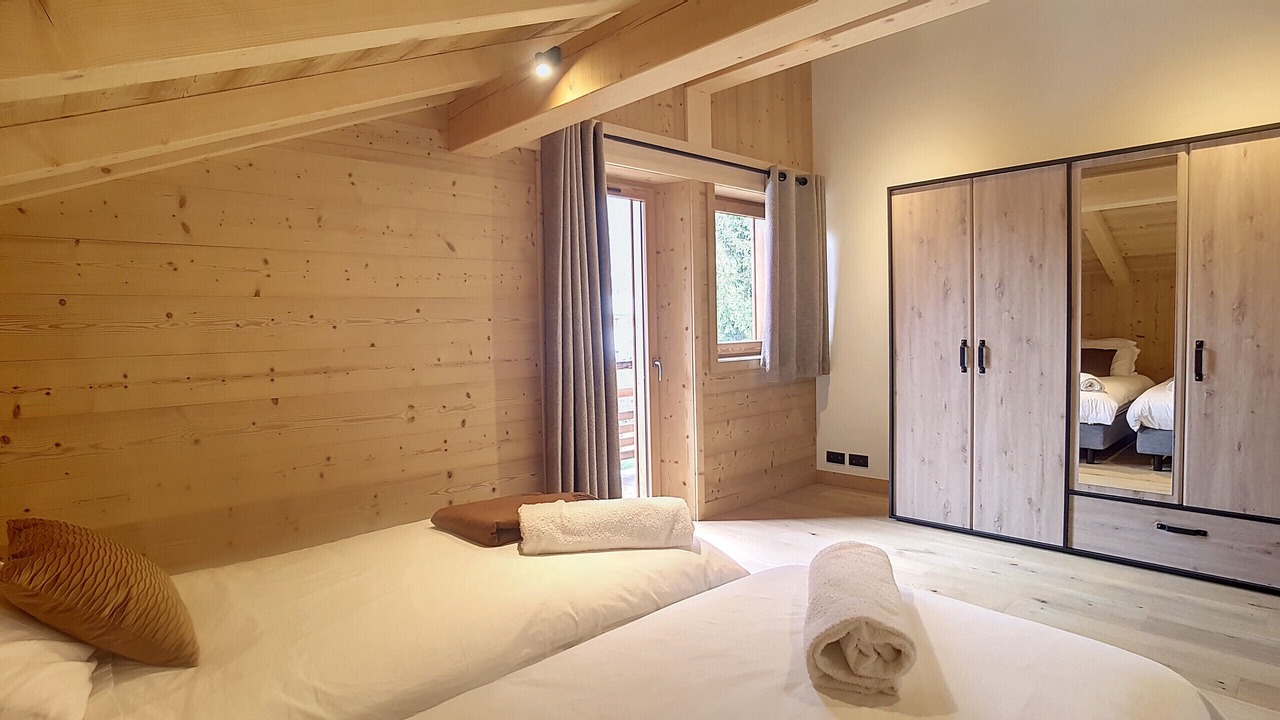 Photo of Bedroom in Demi-Quartier