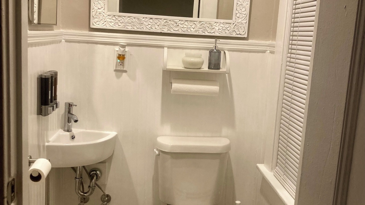 Photo of Bathroom in Crosstown