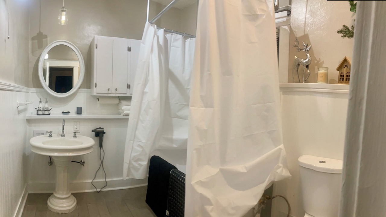 Photo of Bathroom in Crosstown