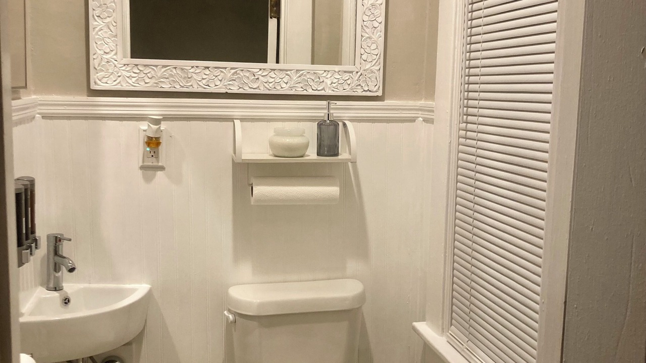 Photo of Bathroom in Crosstown