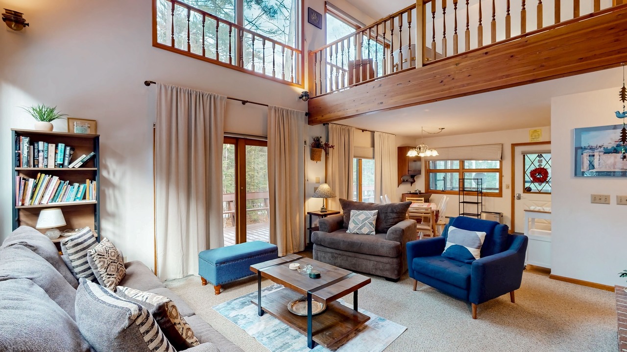 Photo of Livingroom in Chestertown