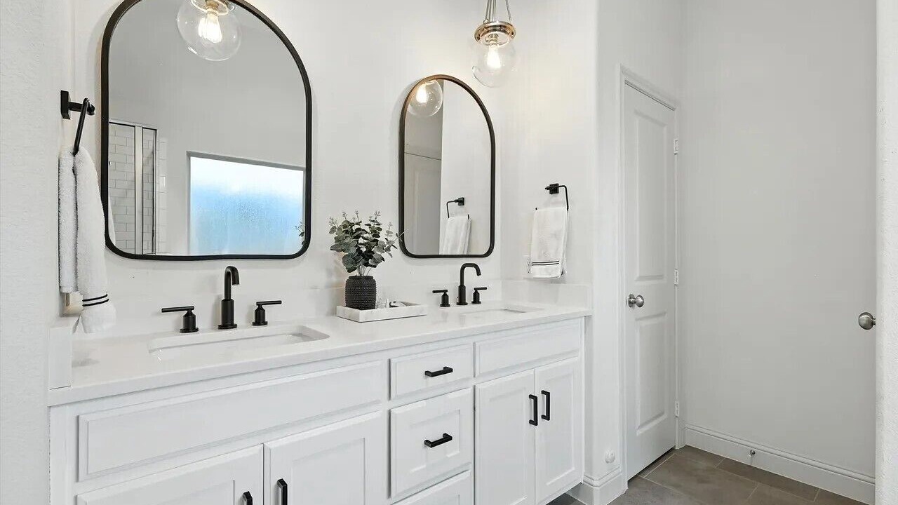 Photo of Bathroom in Fort Worth Cultural District