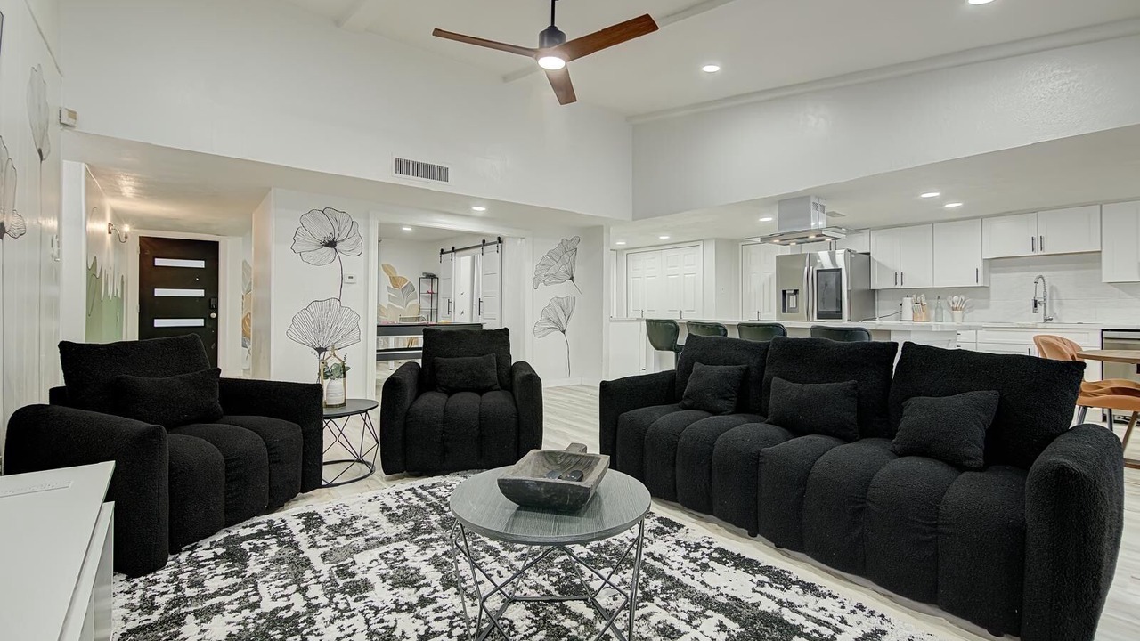 Photo of Livingroom in Mission Bend