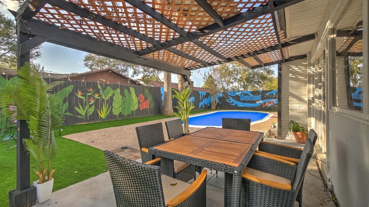 Photo of Outdoor in Mission Bend
