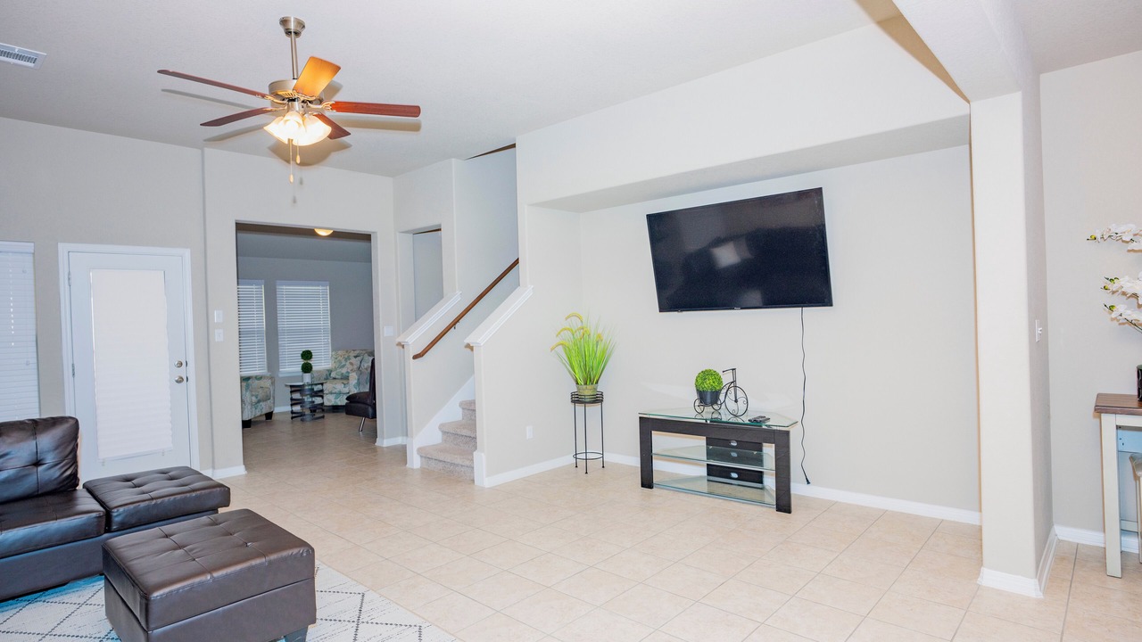 Photo of Livingroom in McNeil