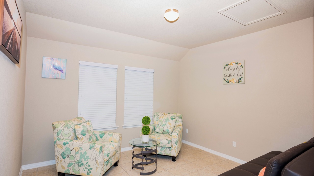 Photo of Livingroom in McNeil