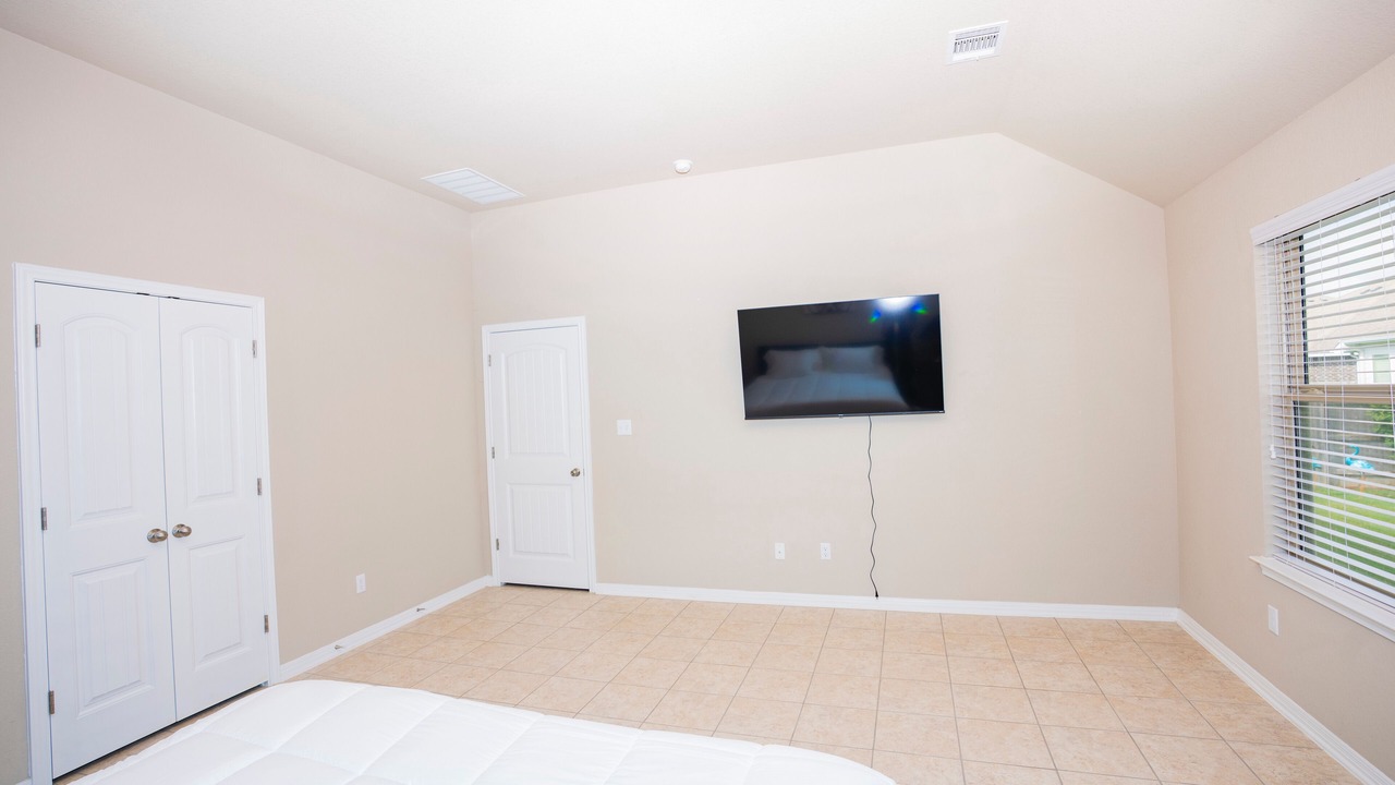 Photo of Bedroom in McNeil