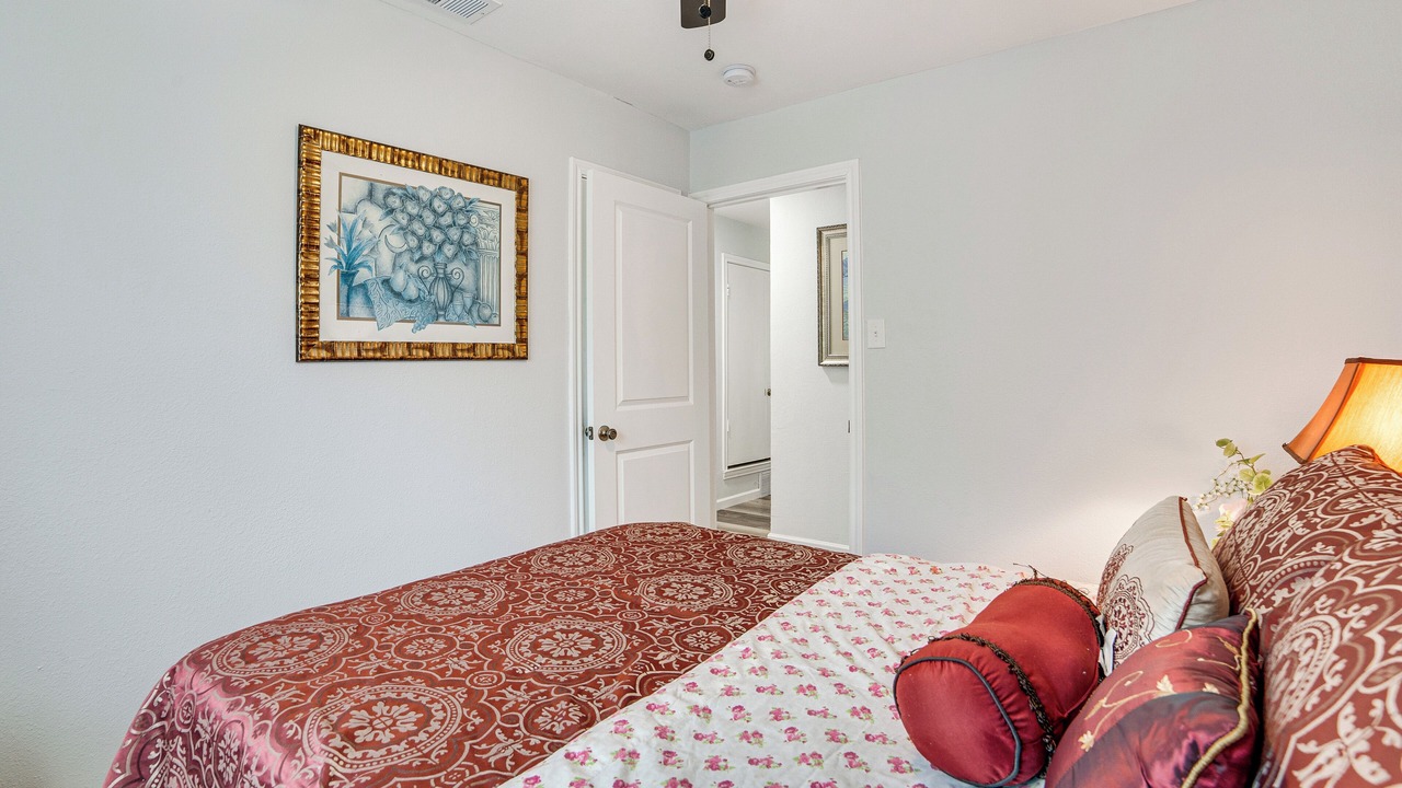 Photo of Bedroom in Cedar Hill