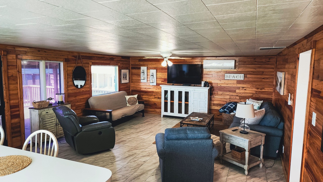 Photo of Livingroom in Cedar Lane