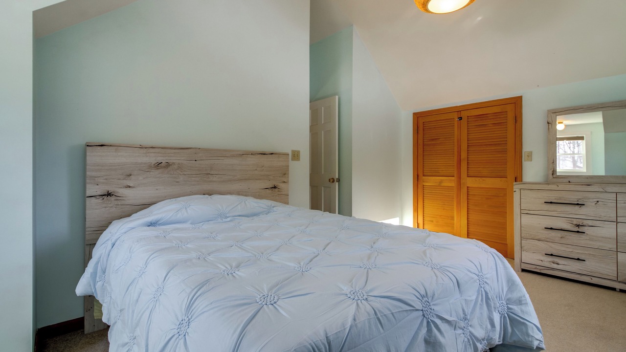 Photo of Bedroom in East Haven  Rutland County