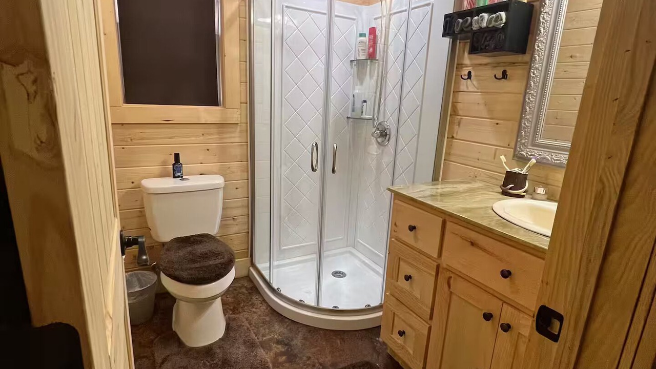 Photo of Bathroom in Higden