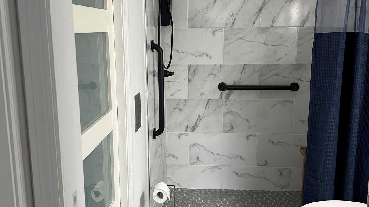 Photo of Bathroom in Lakeland