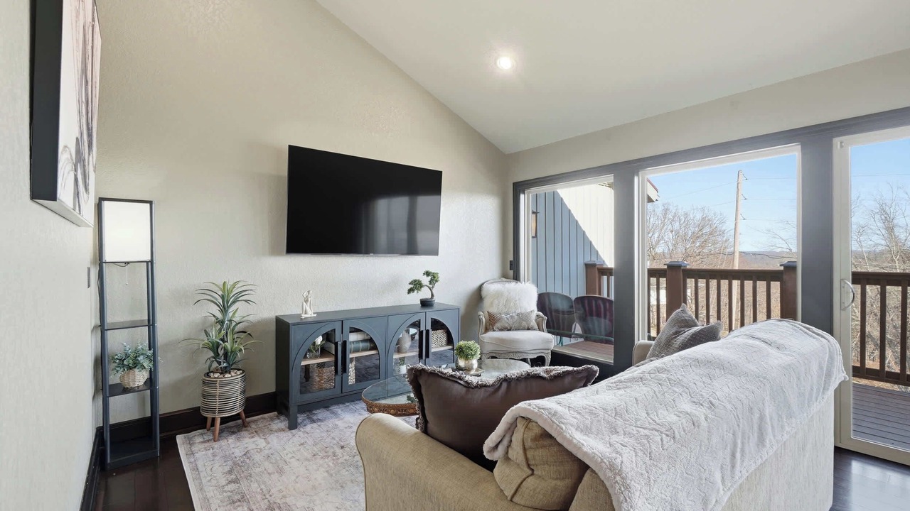 Photo of Livingroom in Prairie Creek