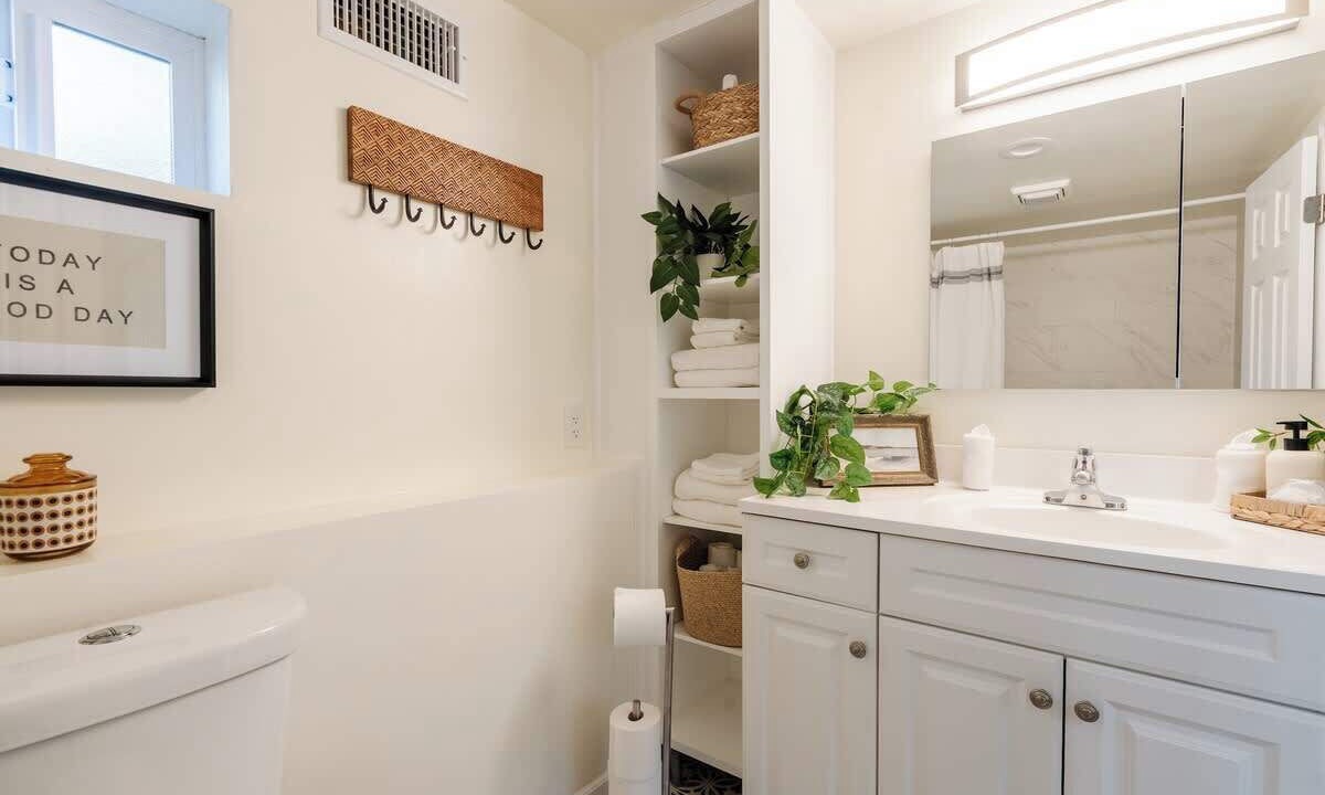 Photo of Bathroom in Mission Hills