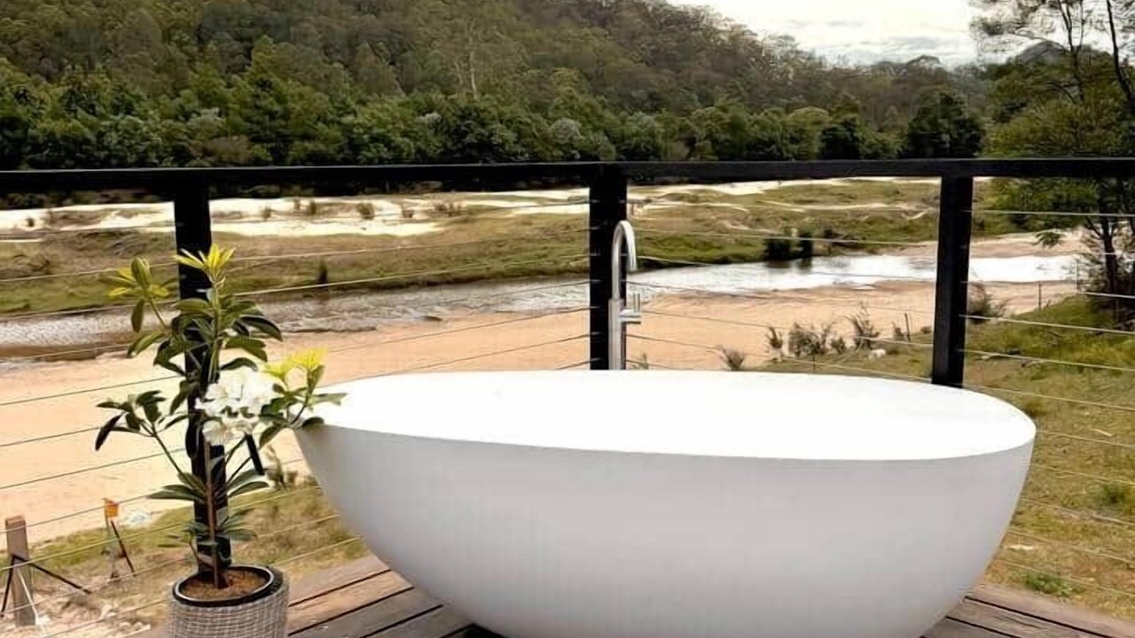 Photo of Outdoor in Higher Macdonald