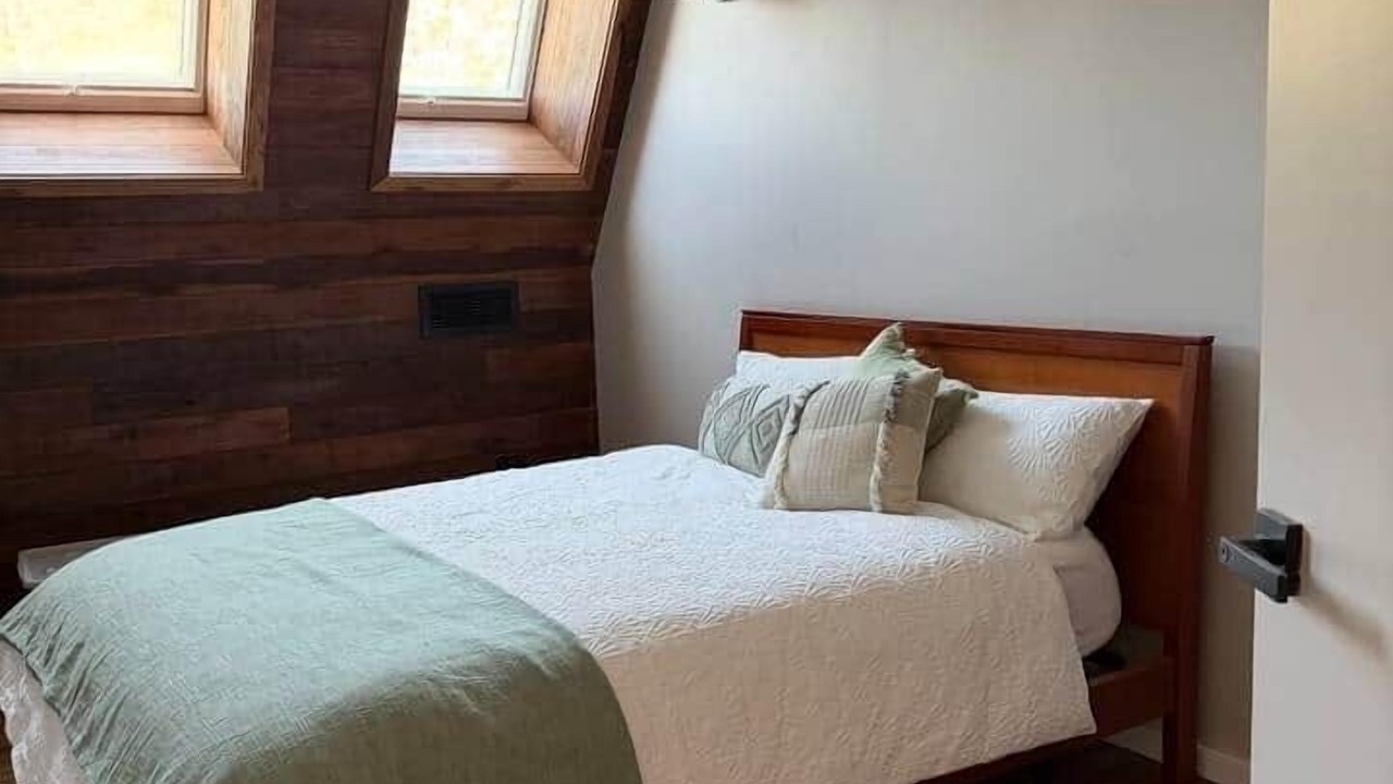 Photo of Bedroom in Higher Macdonald