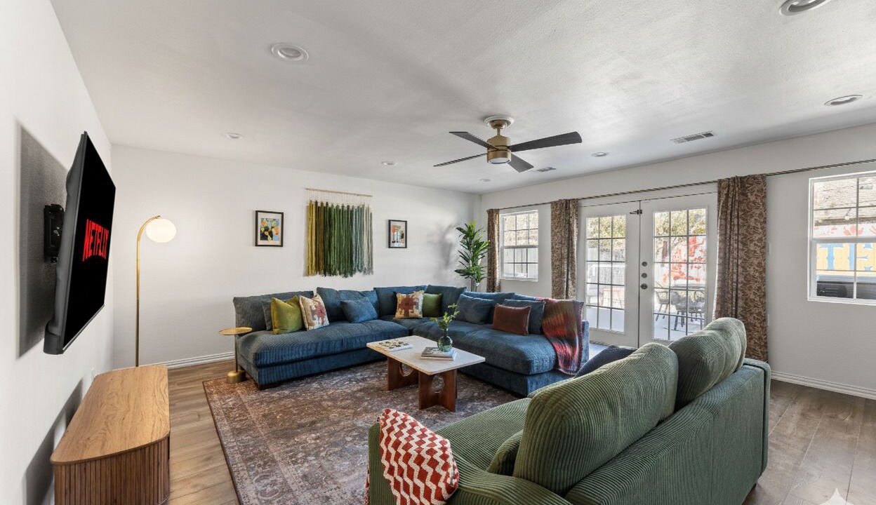 Photo of Livingroom in North Richland Hills
